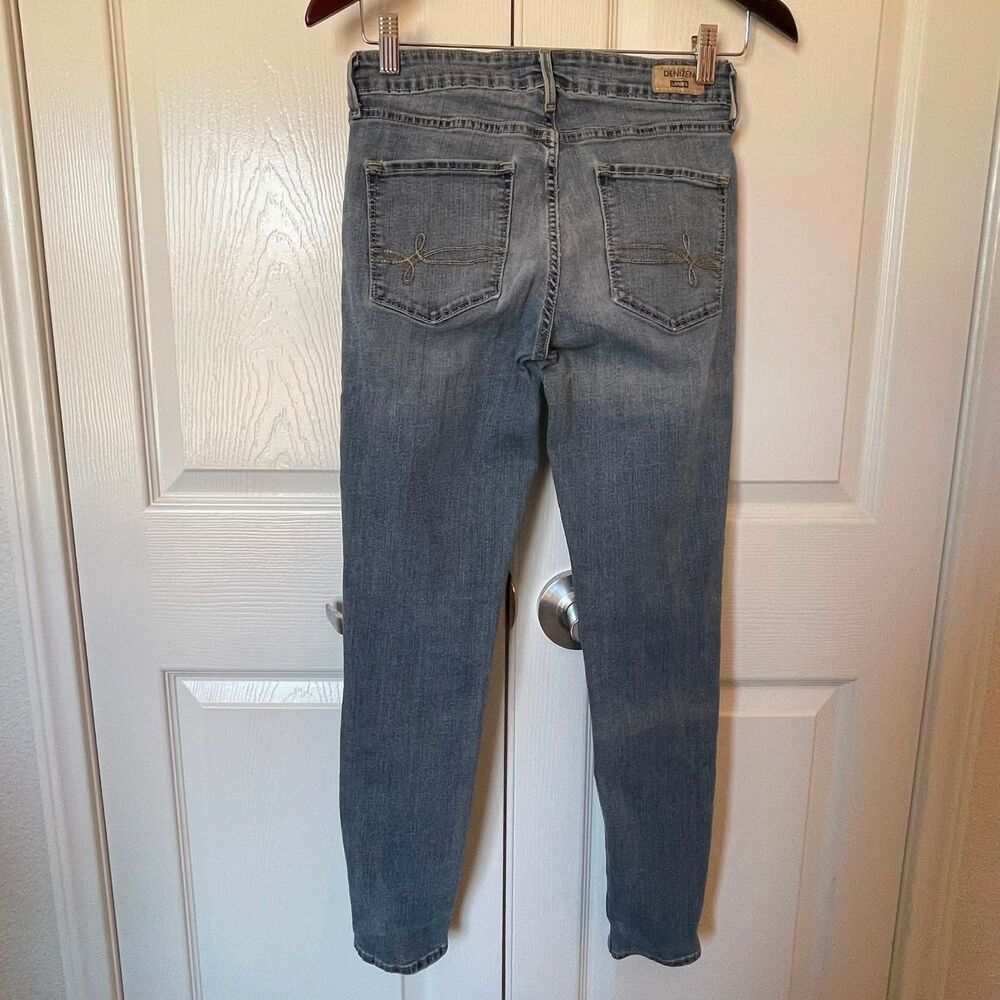 Denizen Levi's Womens Modern Skinny Jeans Size 4, W27, L32 Gray Medium Denim - Picture 3 of 14